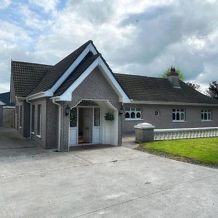 Entire Home At Ballysax House Newpark Bagian luar foto