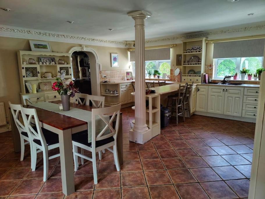 Entire Home At Ballysax House Newpark Bagian luar foto