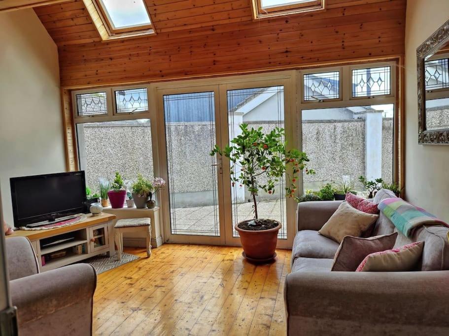 Entire Home At Ballysax House Newpark Bagian luar foto