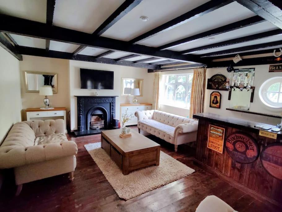 Entire Home At Ballysax House Newpark Bagian luar foto